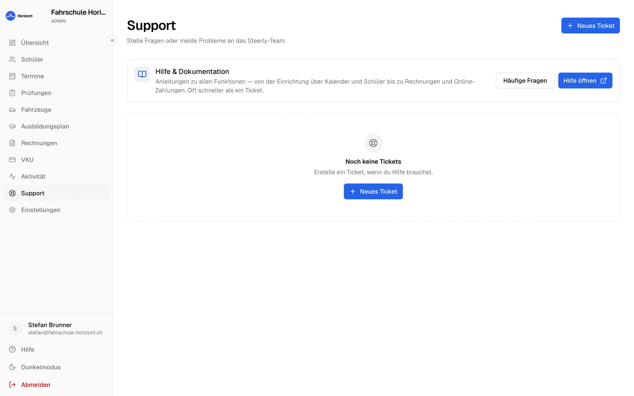 Support-Seite mit Ticketformular und bisherigen Anfragen