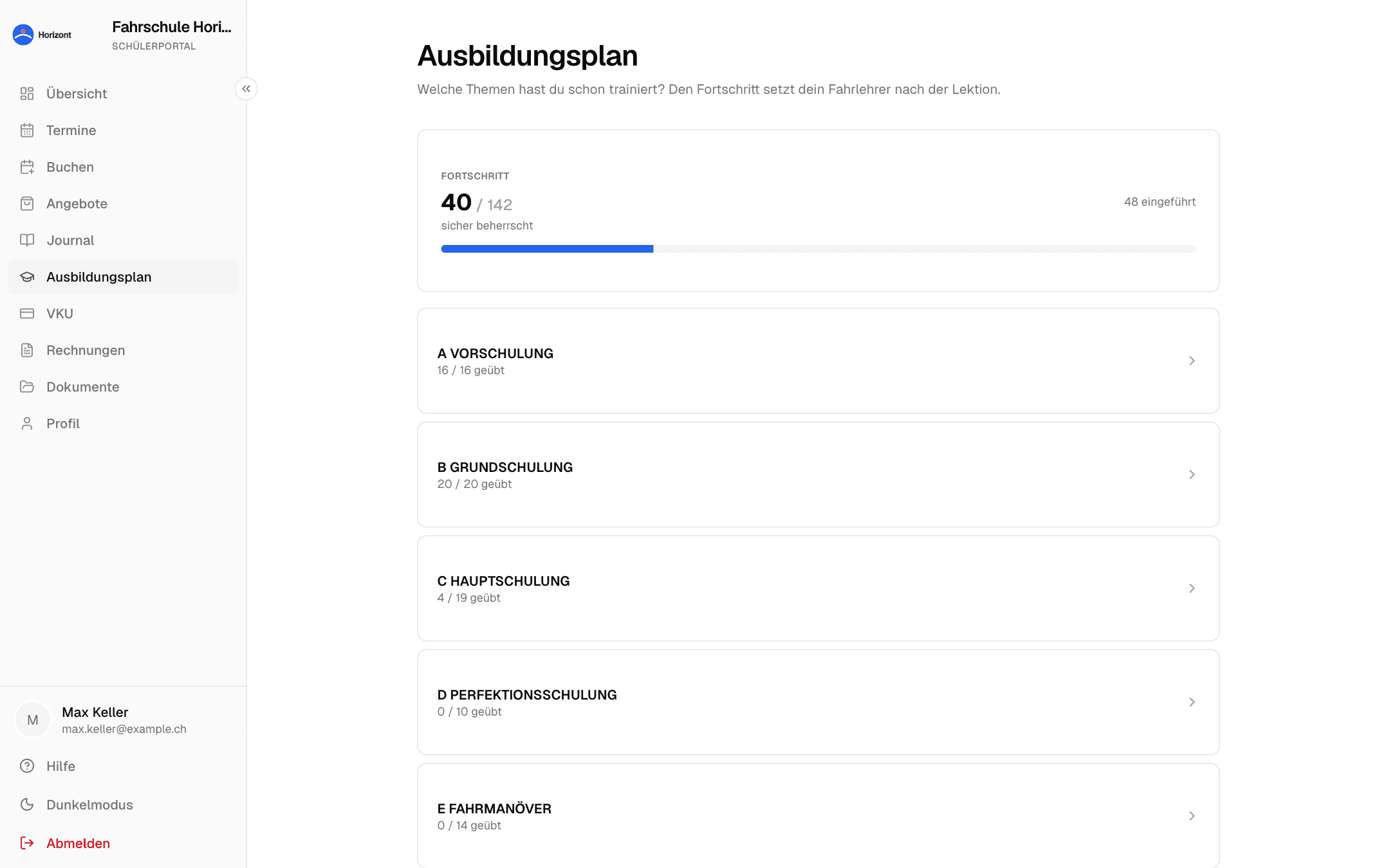 Ausbildungsplan im Schülerportal mit Themen und Bewertungen