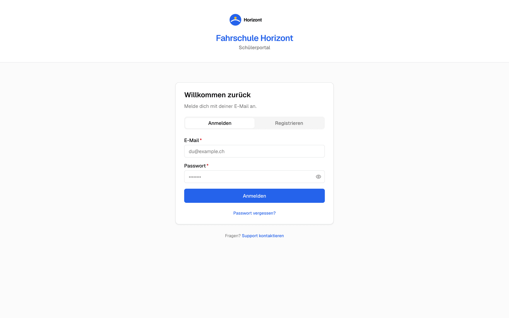 Anmeldeseite des Schülerportals mit E-Mail und Passwort